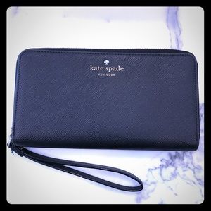 Black kate spade new york Wristlet